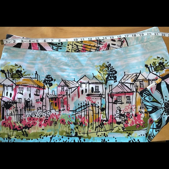 i.e. Woman, Colorful City printed Dress with Gerber Daisy Boarder, Size 22W - Picture 7 of 10